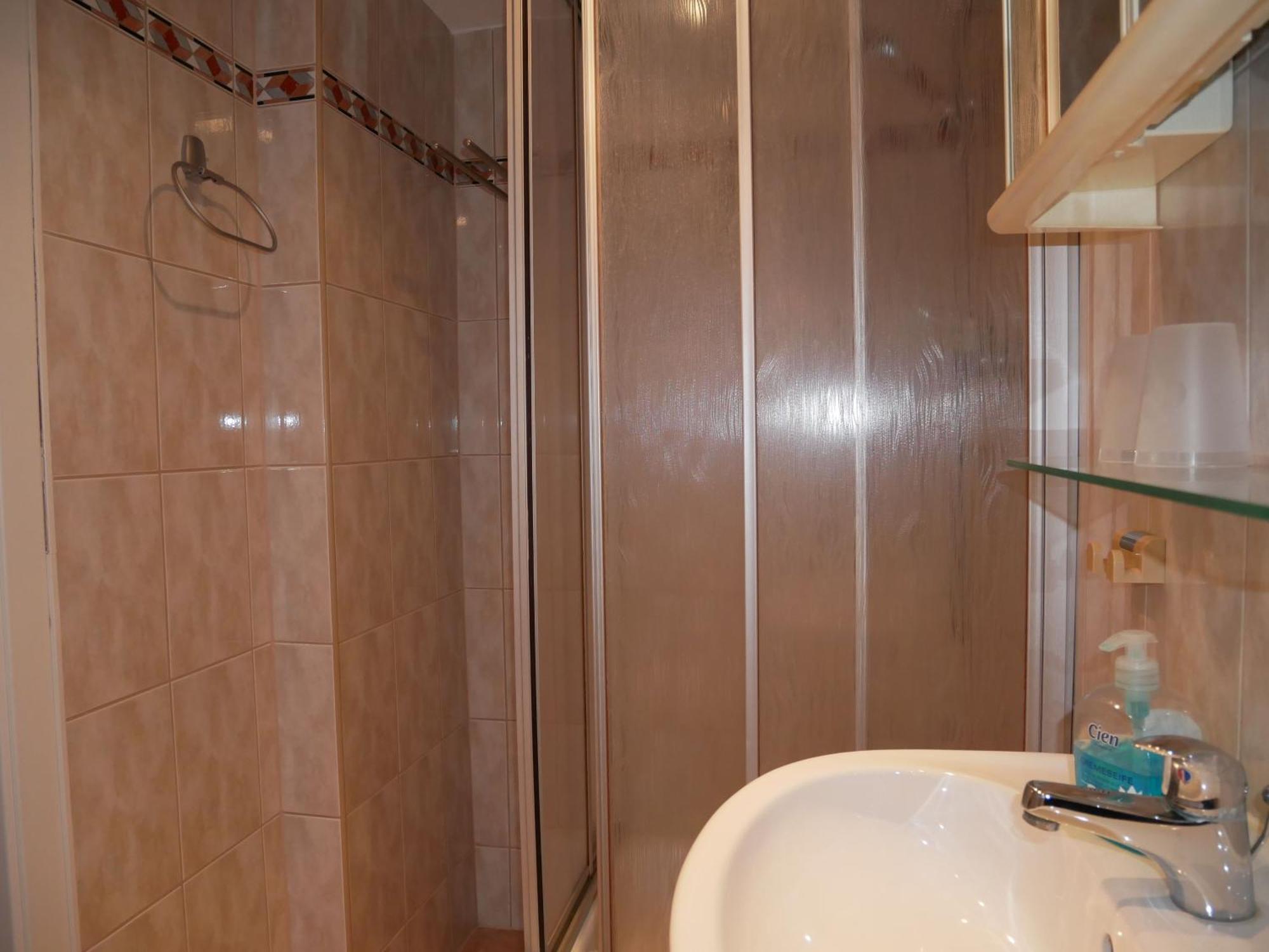2 Ferienzimmer Inkl Fr & 1 Bungalow, Wlan, Garten, Grill Zinnowitz Buitenkant foto